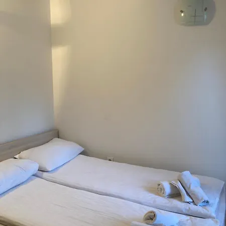 Max-well Paviljoni * Τζαχορίνα